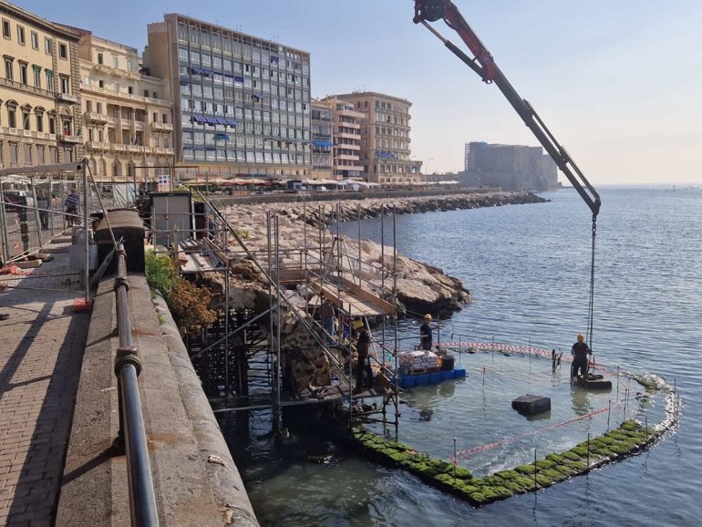 Arco Borbonico di via Partenope, completata la piattaforma di protezione
