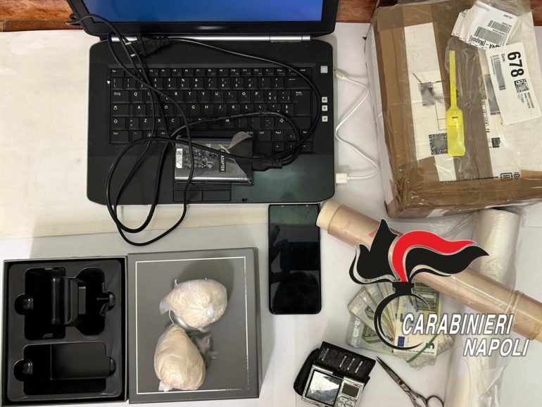 Lacco Ameno, nel pacco postale 150grammi di eroina: arrestato pusher