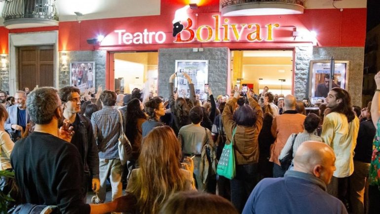 Programma di eventi al Teatro Bolivar di Napoli previsto per novembre.