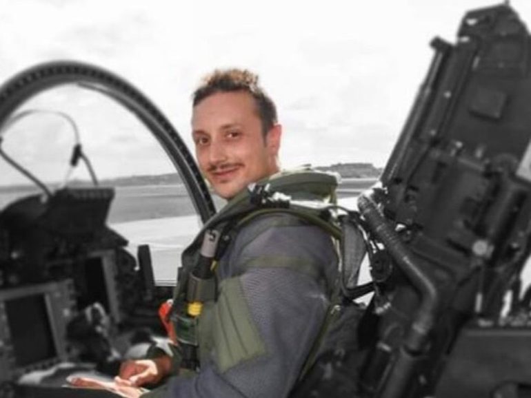 Pilota di aereo casertano morto in volo: due indagati