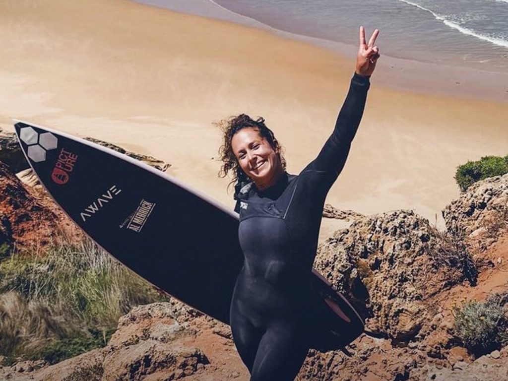 L’influencer Giulia Manfrini muore in Indonesia infilzata da un pesce spada