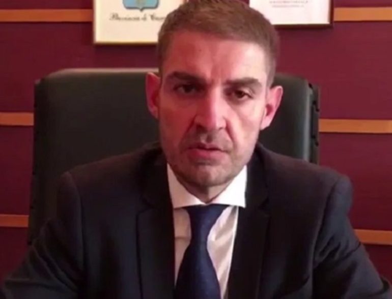 Caserta, perquisizioni in Provincia: controlli nell’ufficio del presidente Magliocca