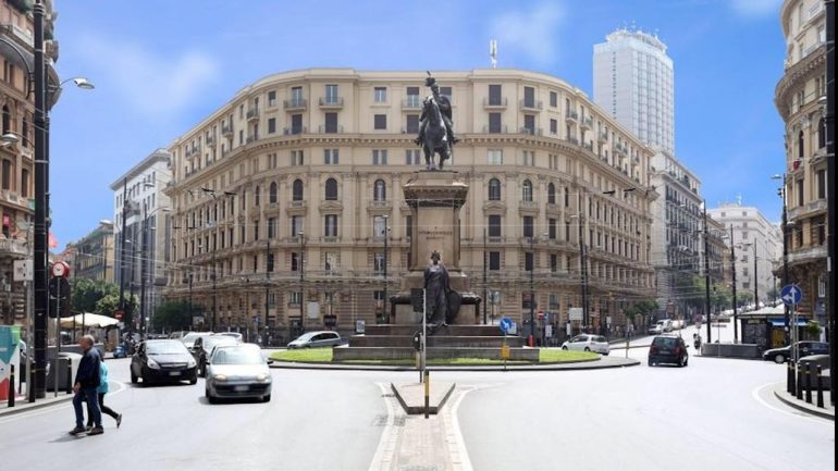 Napoli, rubano portafogli a 2 ragazze: marocchino arrestato, caccia al complice