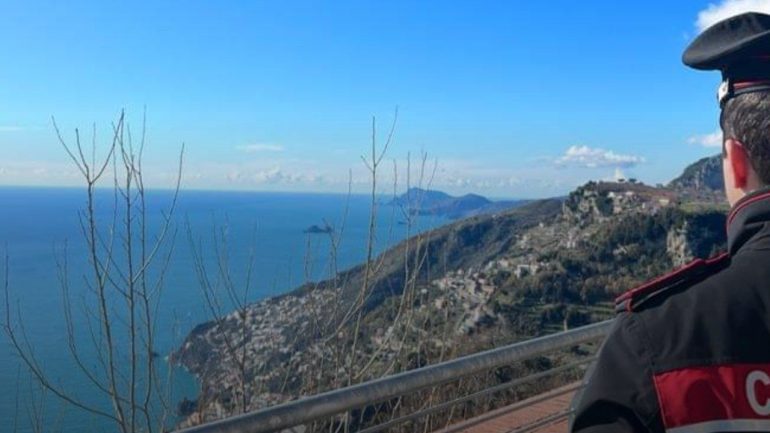 Tragedia sul Sentiero degli Dei: donna di 75 anni perde la vita in una caduta