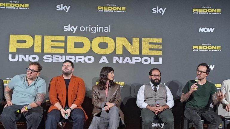Salvatore Esposito interpreta Piedone: “Lui è un mito, fisicamente ci assomigliamo”