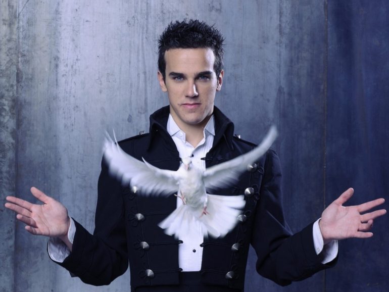 Al Teatro Bolivar illusione e magia con lo spettacolo Luca Bono Show