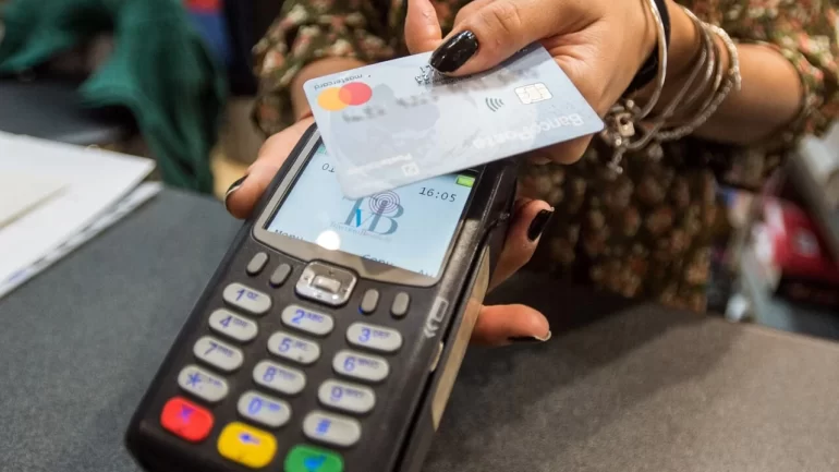 Pagamenti elettronici, risolto il disservizio: cosa è accaduto a POS e Bancomat