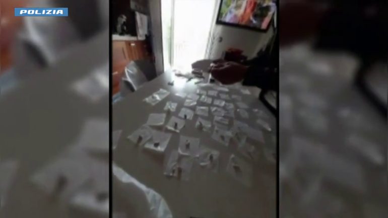 Operazione a Crotone: 46 misure cautelari per traffico di stupefacenti e armi
