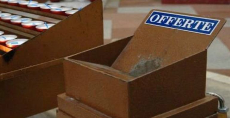 salerno, offerte della chiesa