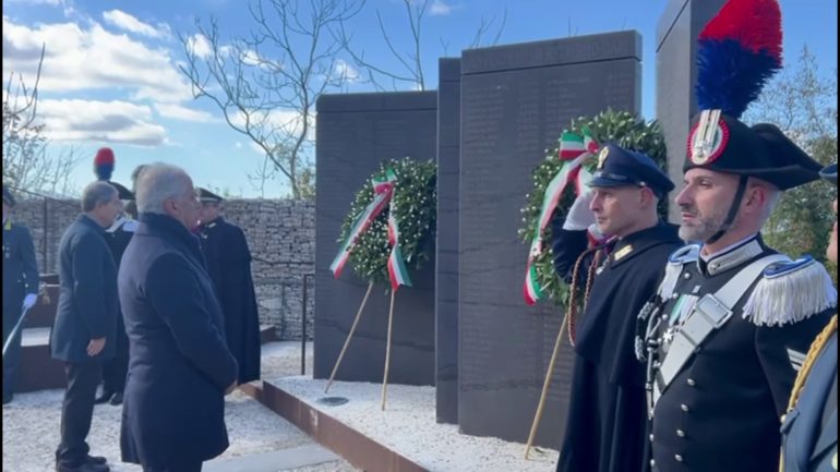 Terremoto Irpinia: Piantedosi e Musumeci in visita al monumento per le vittime