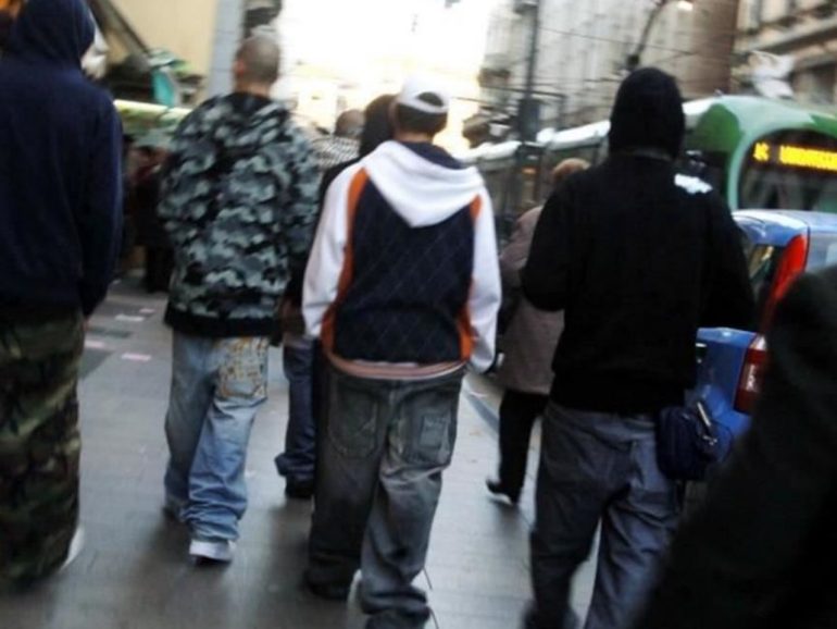 Napoli, donna ferita a Fuorigrotta: individuata la baby gang