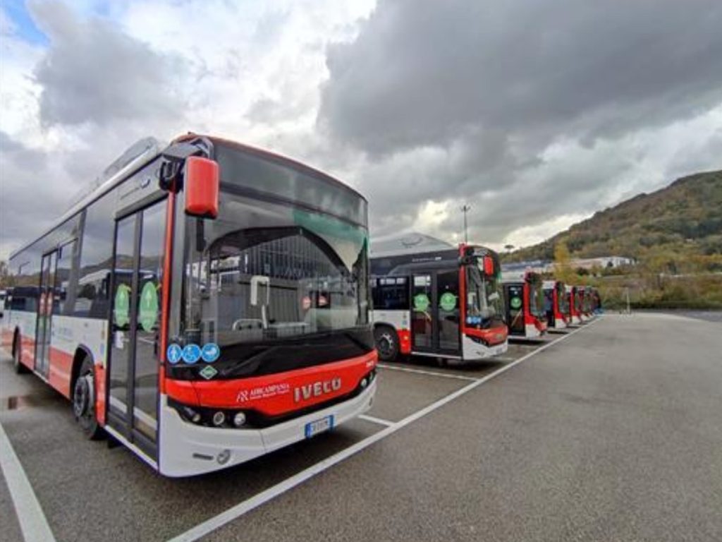 Air Campania, 20 nuovi autobus elettrici per la flotta: consegna a Caserta con De Luca