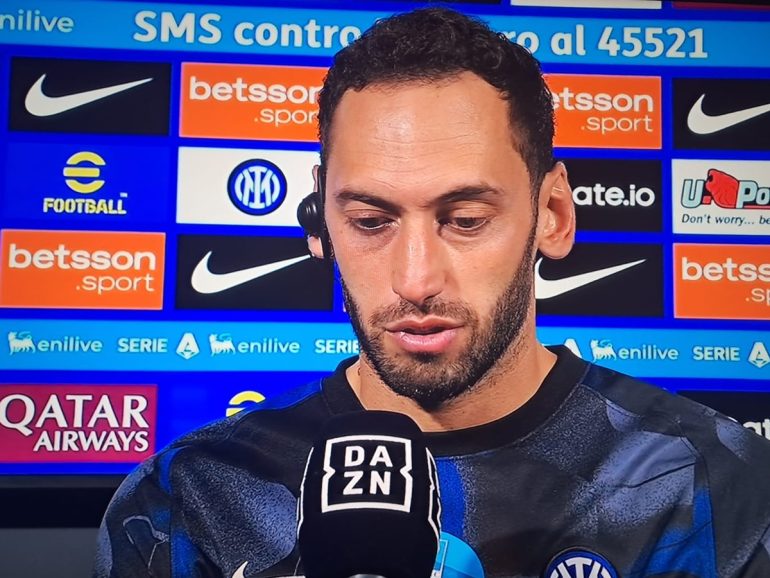 Inter Napoli, Calhanoglu: “Abbiamo dominato, peccato per il rigore. Difficile giocare ogni tre giorni…”