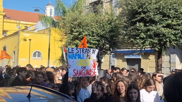 Camorra, strage al bar Sayonara, corteo a Ponticelli per non dimenticare