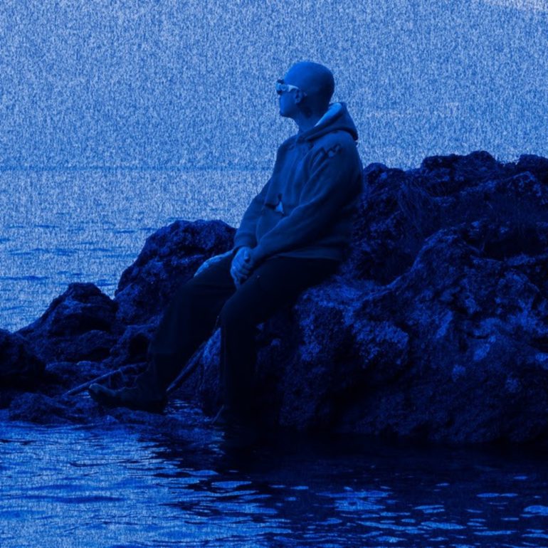 Cheez pubblica il suo album di debutto, ‘Feeling Blue’