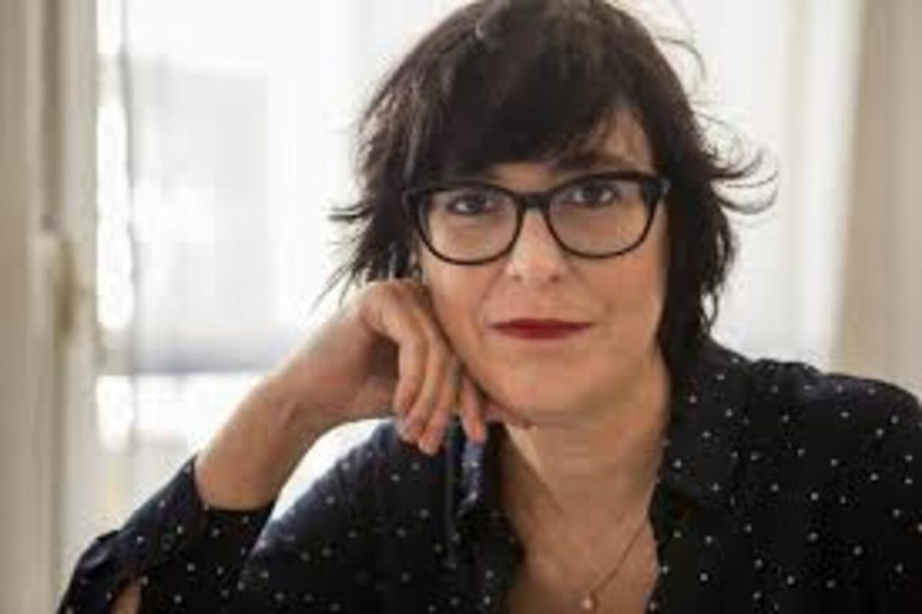 Daniela Gambaro introduce il libro “Verdissime”: presentazione prevista per domani alla Feltrinelli di Napoli.