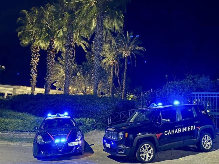 Halloween da brivido a Somma Vesuviana: festa clandestina con 848 giovani smascherata dai carabinieri