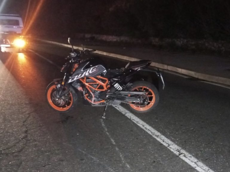 Castellammare, incidente in moto lungo la Statale Sorrentina: muore 18enne