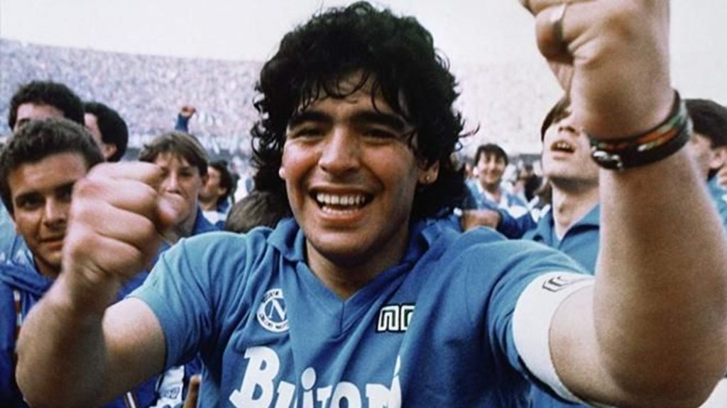 Napoli celebra il compleanno di Maradona con una cena gourmet dedicata al D10S