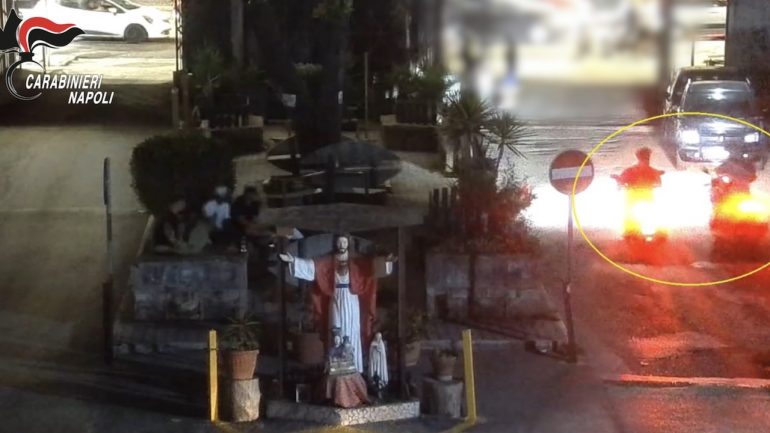 I rapinatori di Neres intercettati: “Mamma mia che mostro… questo vale 100 patate…”