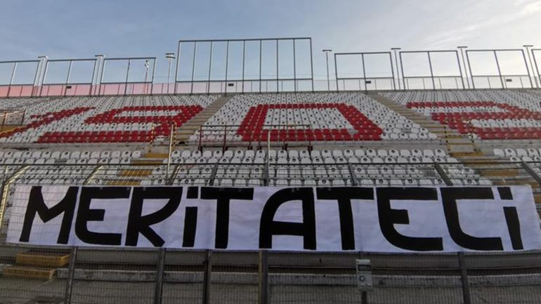 Crisi Salernitana, gli ultras in protesta: la curva Sud ‘Siberiano’ resterà vuota per 15 minuti