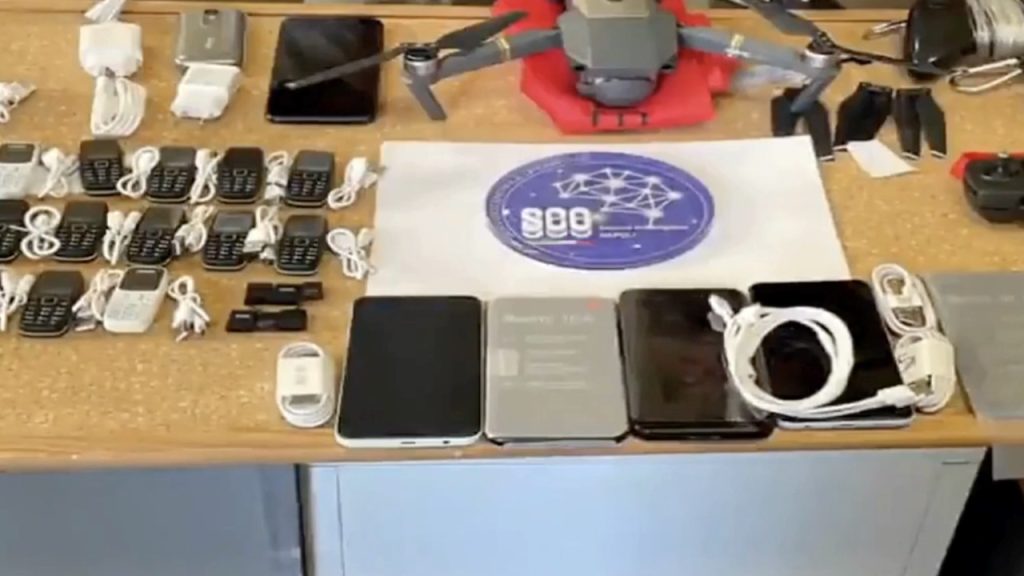 Napoli, il clan della Vanella Grassi inviava cellulari in carcere con un drone