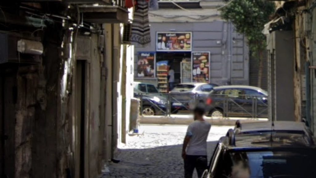 Napoli , due pusher arrestati in strada tra Vicaria e Duchesca
