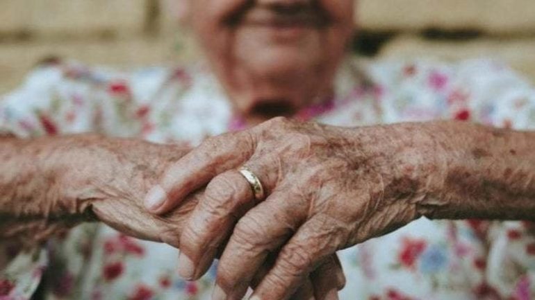 Napoli, truffe agli anziani: uomo ai domiciliari dopo indagini della Polizia di Stato