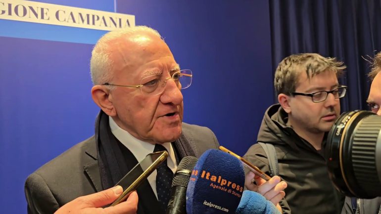 Terzo mandato, De Luca: “Andremo avanti per la comunità, no a beghe correnti”