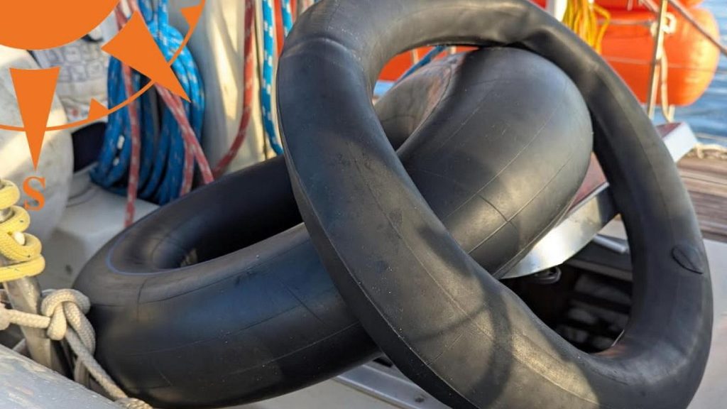 Bambina di 11 anni raggiunge Lampedusa su zattera di pneumatici