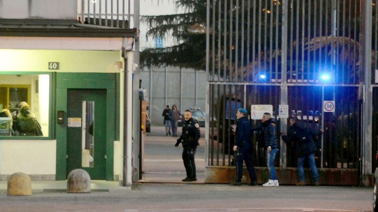 Detenuti al 41bis, la Consulta: “Almeno 4 ore d’aria al giorno, il limite di 2 è incostituzionale”