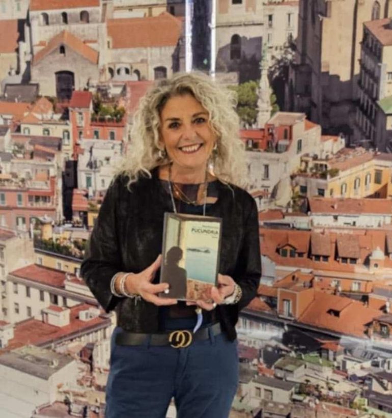 Castellammare, Teatro Stabile Santa Filomena: Maria Rosaria Selo presenta il libro “Pucundria”