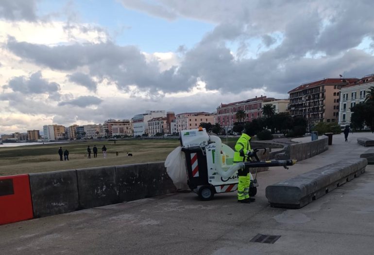 Castellammare, potenziata la pulizia urbana con l’aspiratore elettrico Glutton