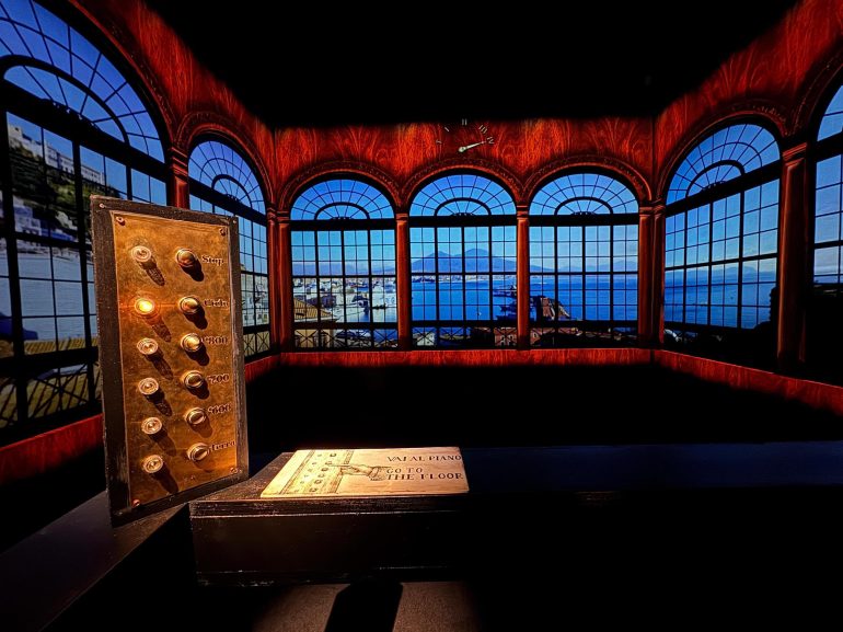 A Palazzo Reale di Napoli la mostra ‘L’ascensore del re’