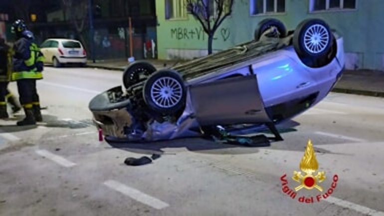 Auto fuori strada per il ghiaccio: cinque feriti nell’Avellinese, tra cui due minori