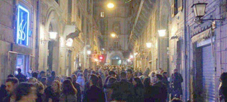 Napoli, controlli in 8 locali della movida di Chiaia
