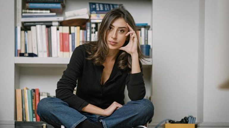 Arrestata in Iran la giornalista italiana Cecilia Sala: si trova in isolamento nel carcere di Evin