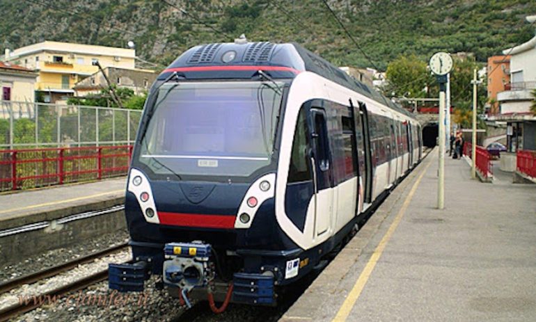 Un treno della Circumvesuviana
