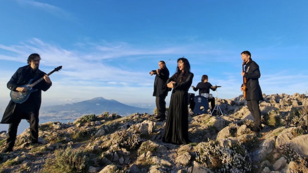 Corde Oblique, è fuori il nuovo videclip The Nightingale and the Rose