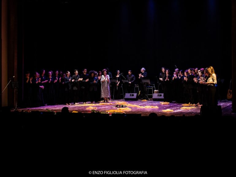 L’opera teatrale “Come in Mare Così in Terra” promossa dall’Ordine dei Giornalisti della Campania debutta domani
