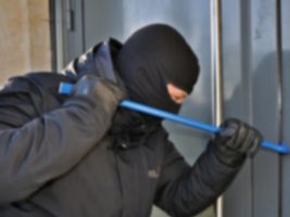 Furti in casa, in Campania +9,4% nel 2024: quasi 10mila colpi nelle abitazioni