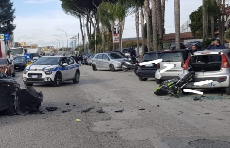 Arzano, incidente in moto: grave il 18enne Giuseppe Caiazza