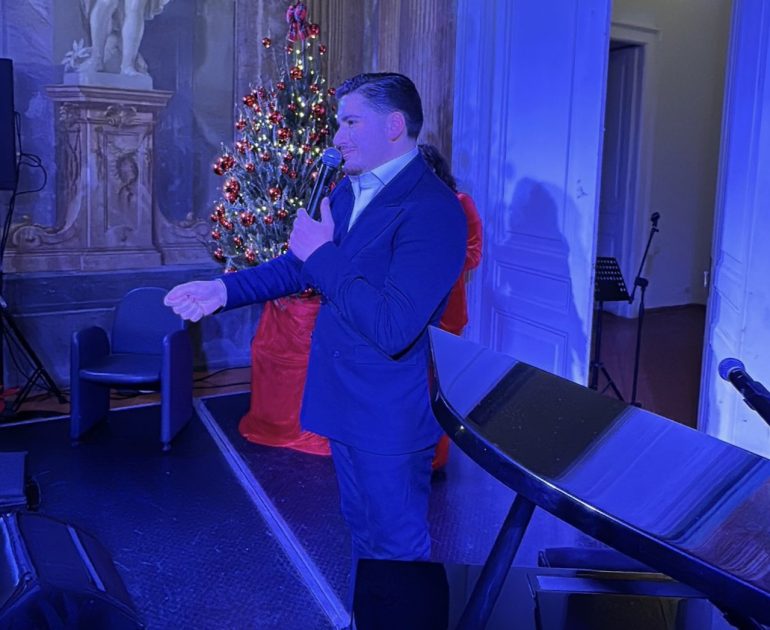 Nello Longobardi: una serata di magia e musica a Villa Campolieto