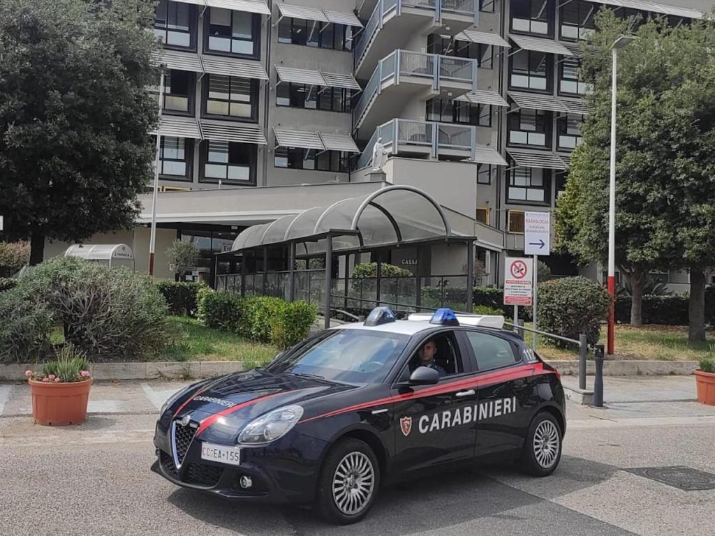 Giugliano, il cenone finisce in rissa colpi di pistola: ferito pregiudicato