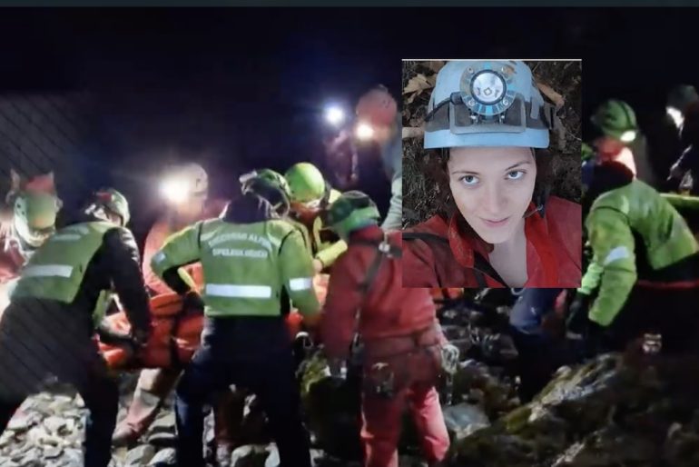 Ottavia Piana è fuori dalla grotta ed è stata trasferita all’ospedale di Bergamo