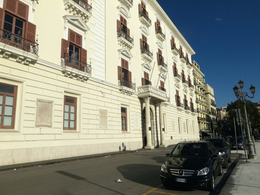 Provincia di Salerno: dipendenti, privati e banca condannati al risarcimento di oltre 1 milione e 200mila euro