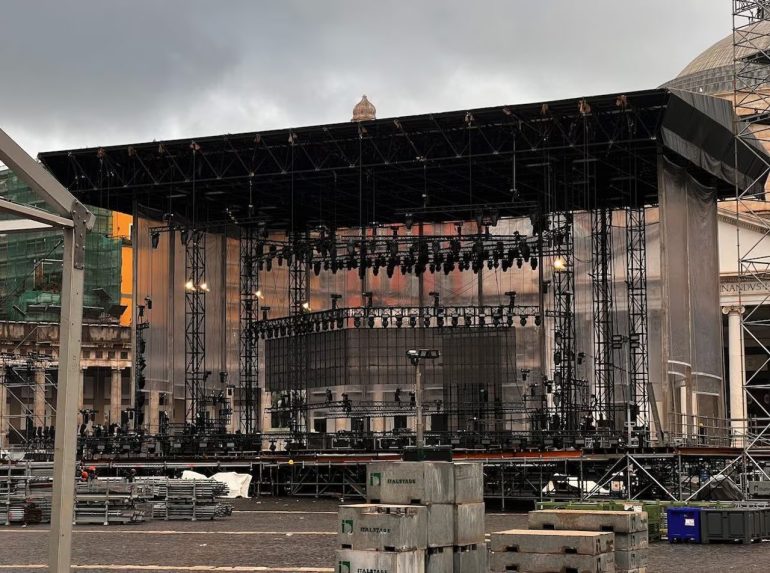 X Factor, scoperti 21 lavoratori in nero durante lo smontaggio del palco