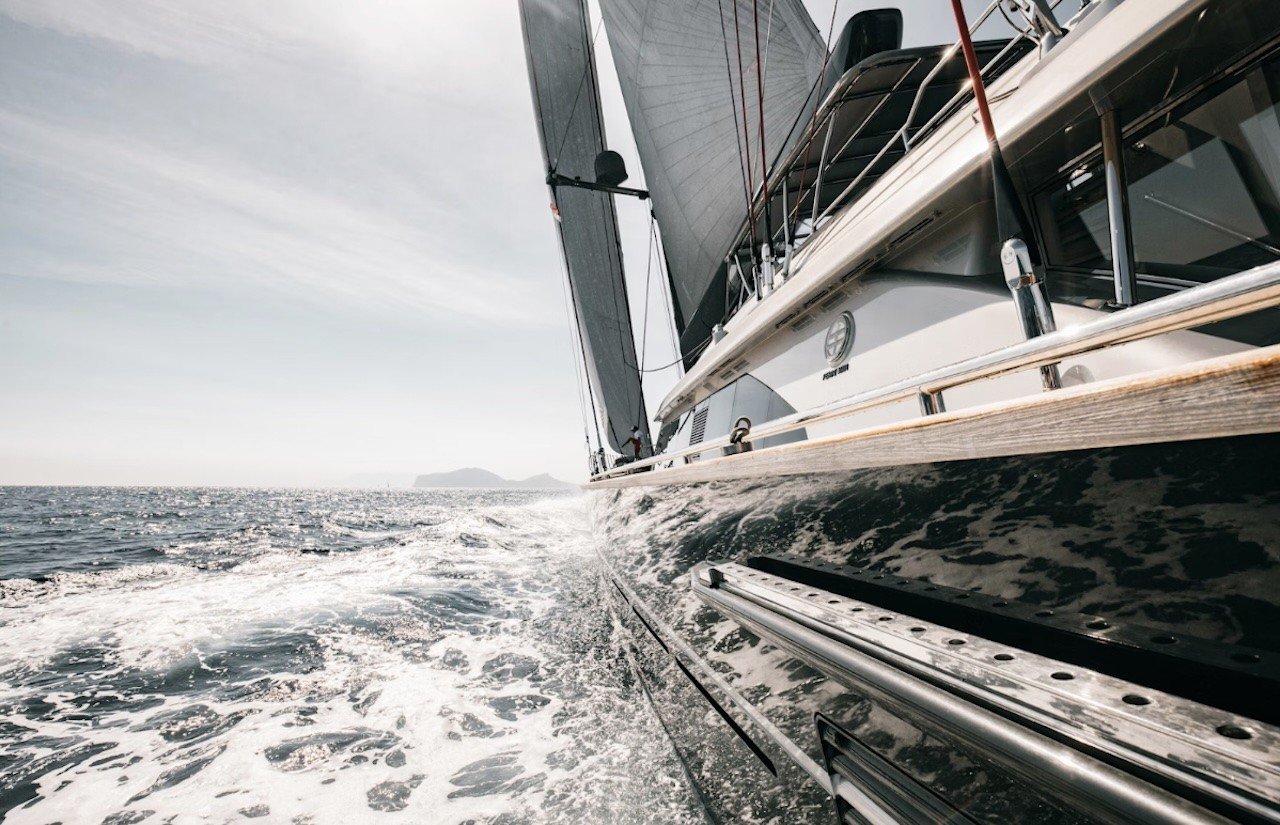 Navigare nelle acque degli Emirati Arabi Uniti: Come Noleggiare lo Yacht Perfetto per la Vostra Prossima Avventura Navigare nelle acque degli Emirati Arabi Uniti: Come Noleggiare lo Yacht Perfetto per la Vostra Prossima Avventura