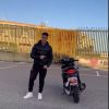 “Francesco ti segnalo il profilo di questo ragazzo, pieno di video in cui fa evoluzioni assurde, spesso senza casco, con il suo motorino. Ovviamente su strada pubblica. Dice di ess