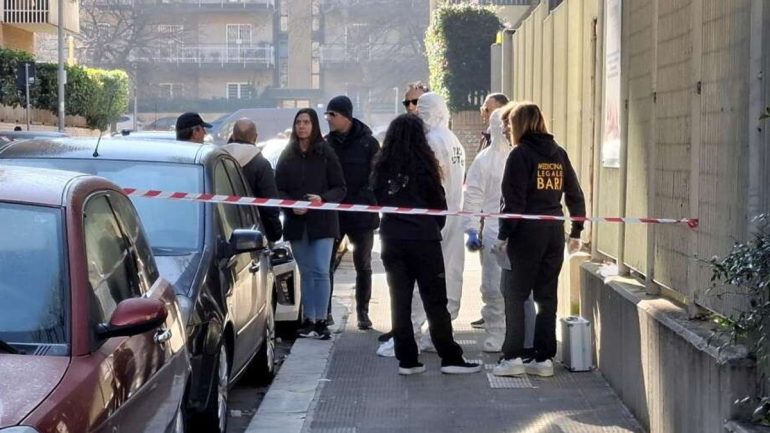 Neonato deceduto nella culla termica a Bari, indagati il parroco e un tecnico